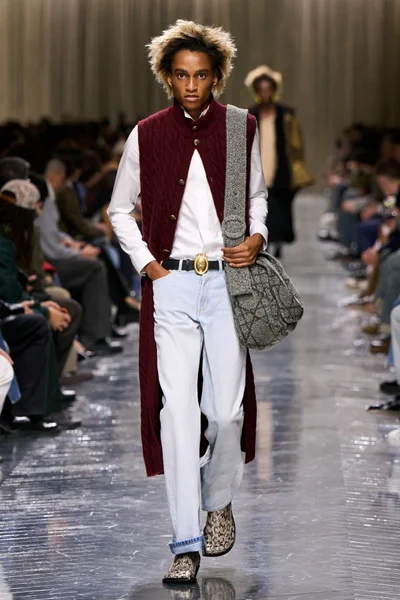 Look 49
